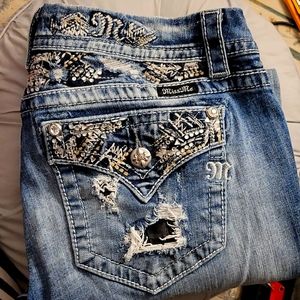 Miss Me Signature Crop Jean Size 32